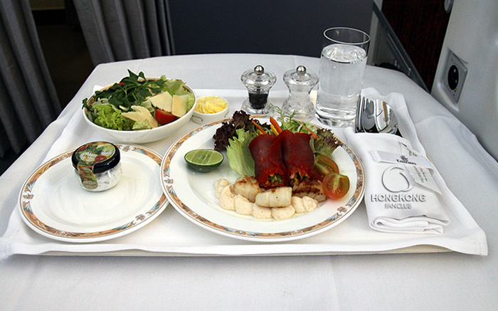 บินสบายๆ กับบริการสุดหรูระดับ First Class จาก Emirates