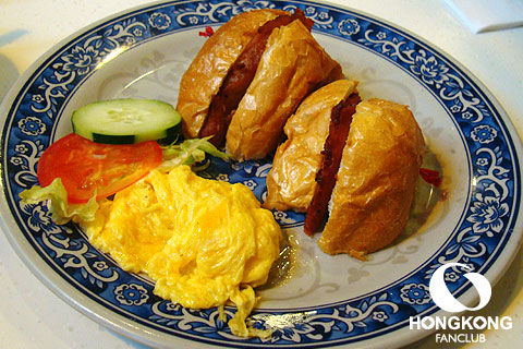 Macau Restaurant อาหารเช้าขนมปังหมูทอดอร่อย ราคาไม่แพงลองดูครับ