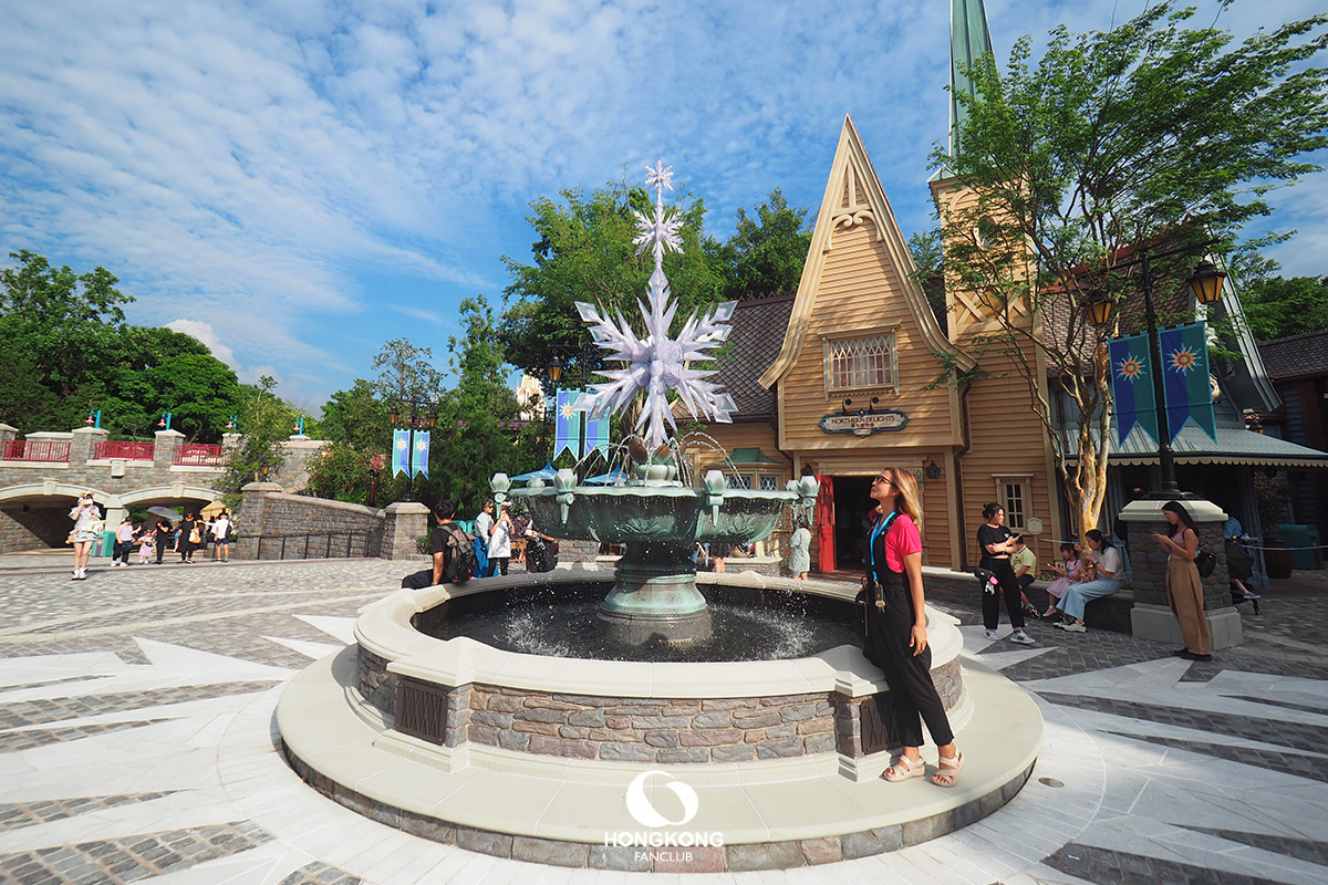 Friendship Fountain World of Frozen